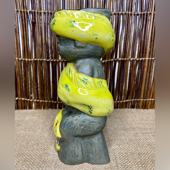 Trader Vic's 2023 Kiai Tiki Mug Shima Ceramics Hawaiian Yellow Moray Eel - Picture 7 of 13